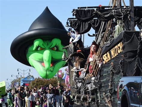 Sea witch parade 2023